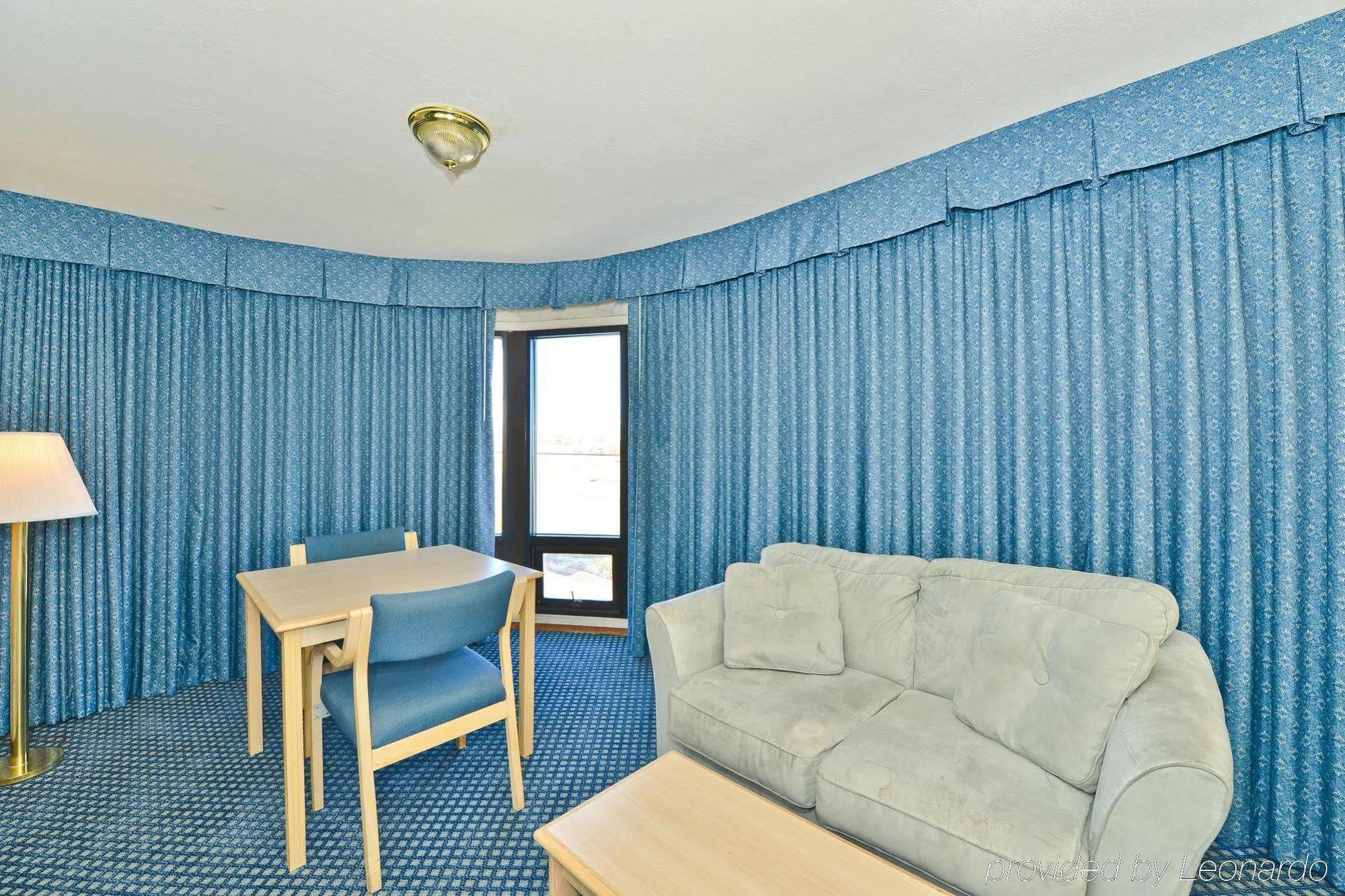 Good Living Inn Сан-Карлос Экстерьер фото
